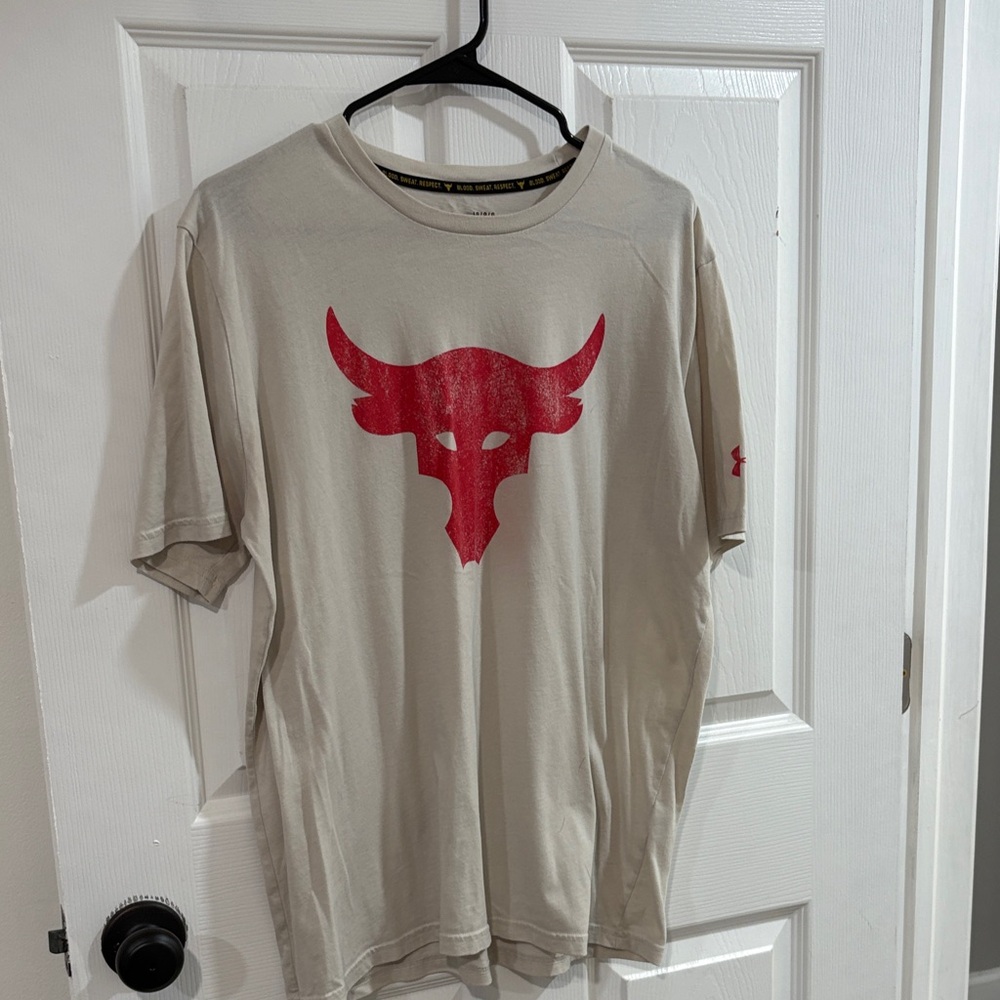Under Armour Men's Tan T-Shirt with Red Graphic